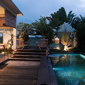 ikan-villa-ubud.ubudhotelsnow.com/